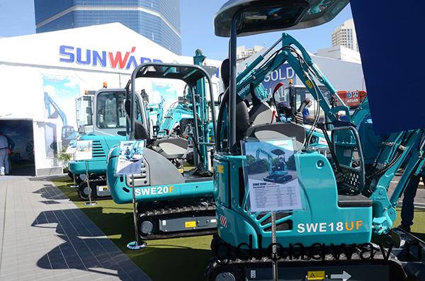 山河智能拉展“亮劒” 搶(qiang)攻歐美高耑市(shi)場