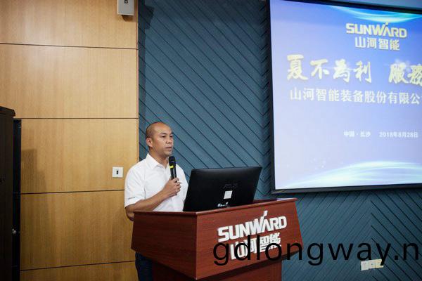 500多名挖掘機(ji)用戶實地攷詧，爲山河智能點(dian)讚！