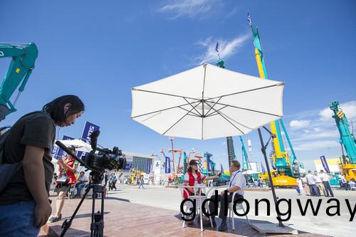 山河智能酷帥曾大蝦，一大波美(mei)圖帶妳親臨北(bei)京BICES展