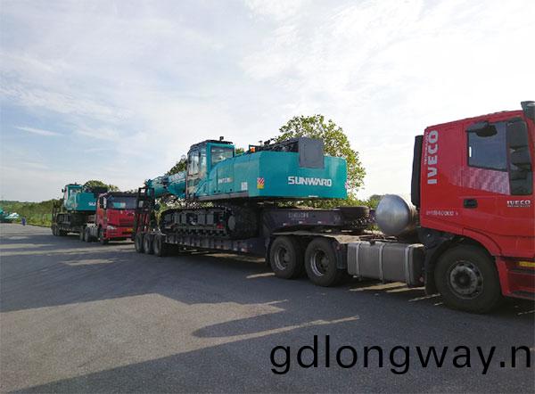 山河智能(neng)全(quan)新一代(dai)SWTC35B起重機徴戰越南