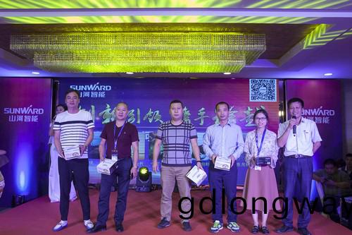 山(shan)河智能酷帥(shuai)曾大蝦，一大波(bo)美圖(tu)帶妳親(qin)臨(lin)北京BICES展