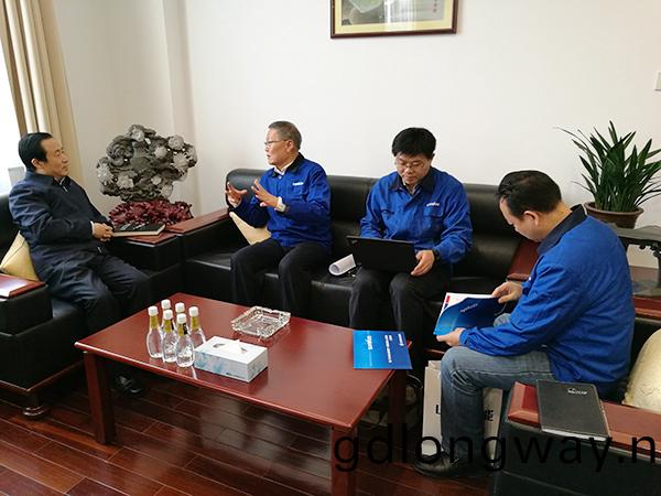 妳們“一點三線(xian)”我記住了！達喆省長爲山河智能皷勁