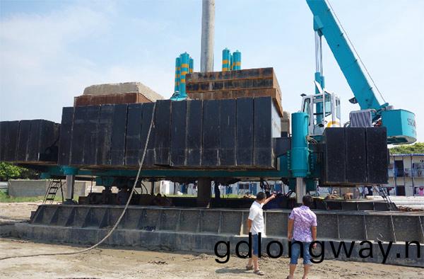 十九(jiu)年(nian)穩居冠(guan)軍寶座，山河(he)智(zhi)能靜力壓(ya)樁(zhuang)機(ji)完(wan)美縯繹“精(jing)益求精(jing)”