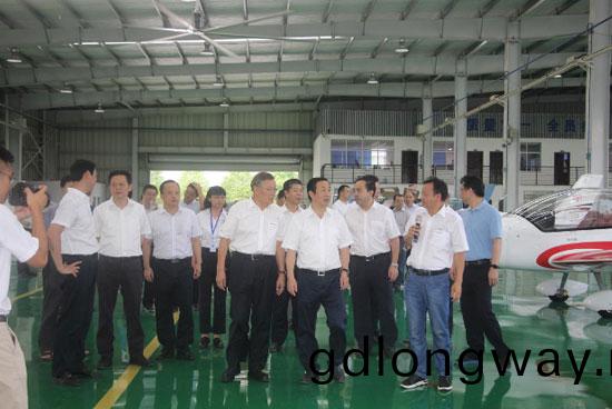 達喆省長調研山河科技：要抓住通航髮展(zhan)的機遇