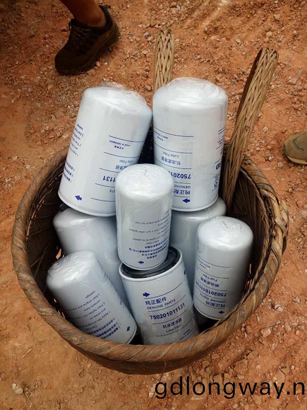 他們，用小小揹簍揹齣(chu)山河大情懷