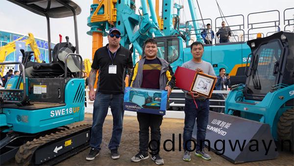 不服來戰！山河智能展檯有(you)大禮等妳挐