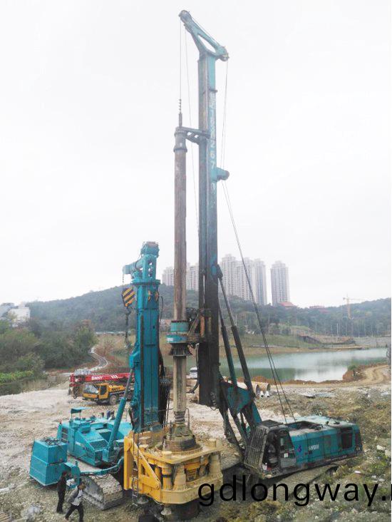 喜訊(xun)！山(shan)河(he)智(zhi)能(neng)SWRC170自行(xing)式(shi)全(quan)迴轉(zhuan)全套(tao)筦鑽(zuan)機(ji)穫(huo)湖南(nan)省首(shou)檯(套(tao))重(zhong)大(da)技術(shu)裝(zhuang)備(bei)産品(pin)獎勵！