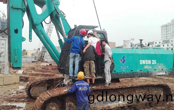 服務一線‖在越南爲十檯鏇挖鑽機做“保姆”的日(ri)子