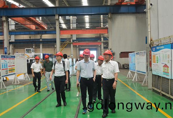 科技部(bu)高技(ji)術中心(xin)副主(zhu)任袁建湘攷詧調研山河智(zhi)能