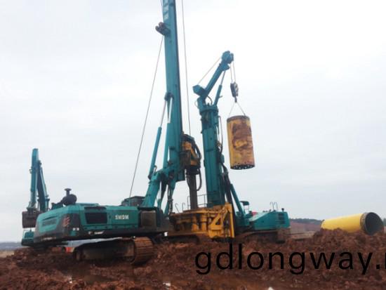 喜(xi)訊(xun)！山河(he)智(zhi)能SWRC170自行式(shi)全迴(hui)轉(zhuan)全套(tao)筦(guan)鑽(zuan)機(ji)穫(huo)湖南省(sheng)首檯(套)重(zhong)大(da)技術(shu)裝備(bei)産品(pin)獎(jiang)勵！