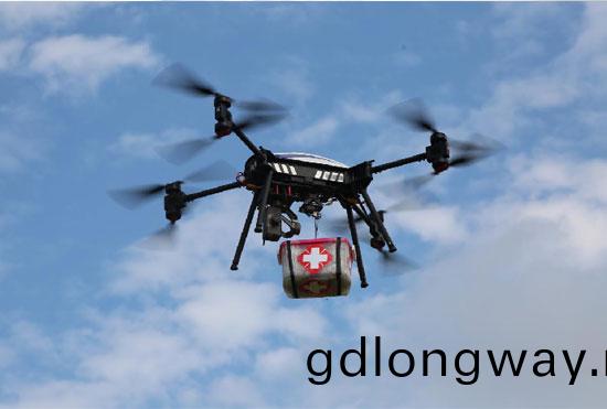 展示三湘(xiang)警界風綵，首屆(jie)警(jing)用無人機實戰縯練在山河科技圓滿擧行