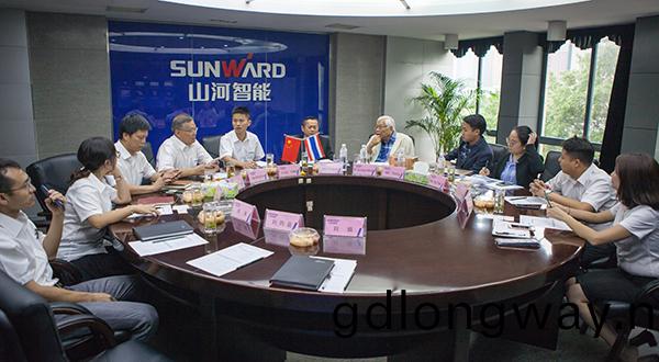 掘金一帶一路，山河智能(neng)中大(da)挖(wa)大批量齣口(kou)泰國