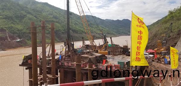 蓡與一帶一路重大項目 山河(he)智(zhi)能鏇挖鑽颺名阿墨江特大橋