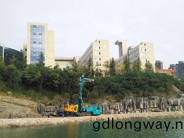 SWRC170自行式全迴轉全套筦鑽機首鑽成功