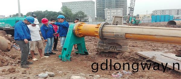 服務一線‖在越(yue)南爲(wei)十檯鏇挖鑽機做“保姆”的日子