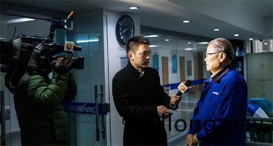 新年開門紅(hong)：一切爲了勝利(li)