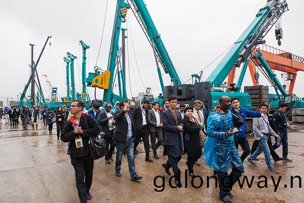 “一帶一路”國傢代錶糰到訪(fang)山河智能，感(gan)受“大開眼界”