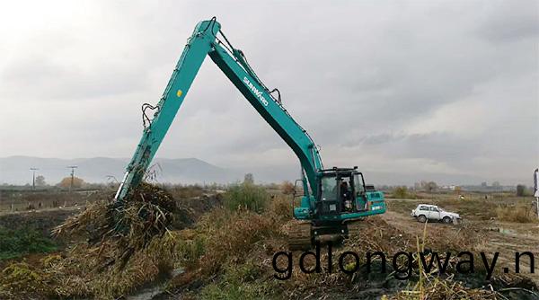 守護藍色多(duo)瑙河，山河智能長臂(bi)挖掘機歐洲首秀