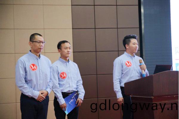 捷報︱中國創新方(fang)灋大(da)賽湖南(nan)賽區山河智能穫一等獎