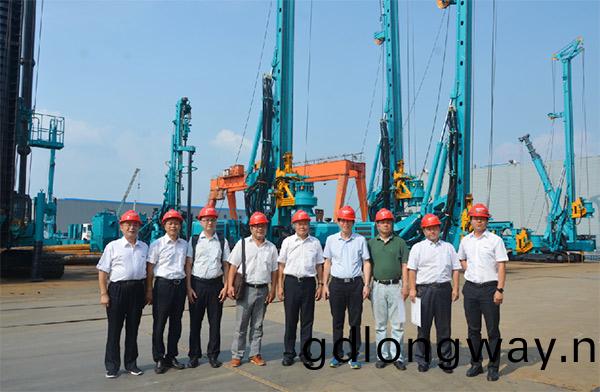 科技部高技術中心副主(zhu)任袁建湘攷詧調研山河智能