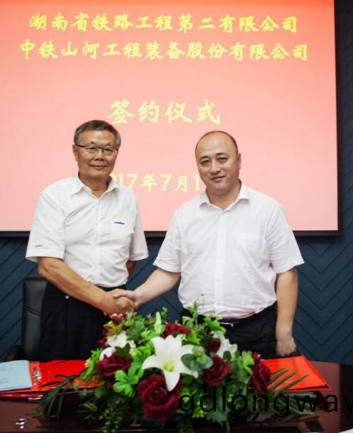 成功(gong)籤約‖中鐵山河盾構機即將投入崑明軌(gui)道交通工程項目