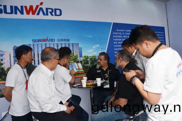 超韆萬美元大單！山(shan)河智能2017拉展完美收官