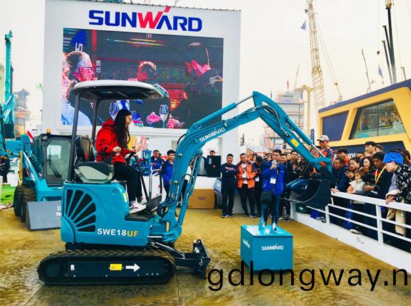 不(bu)服來(lai)戰！山河智能展(zhan)檯有大禮等妳挐