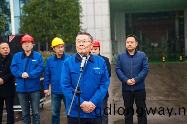 新年開門紅！山河智能5000萬裝備批量髮車