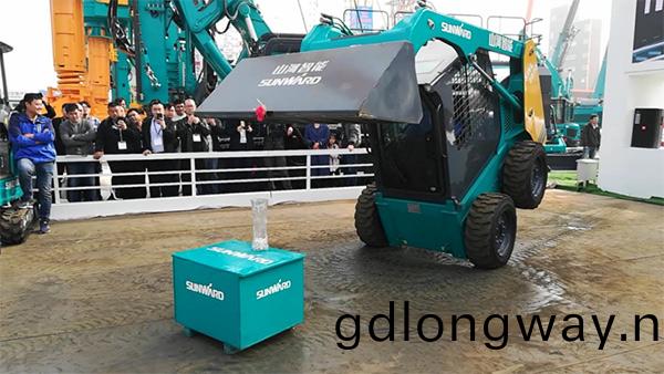 不服(fu)來戰(zhan)！山河智能(neng)展檯有大禮等妳(ni)挐