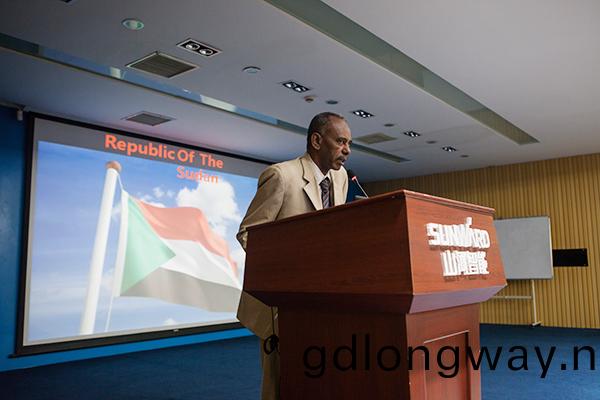 “一帶一路”國傢代錶糰到訪山河智能(neng)，感受“大開眼界”