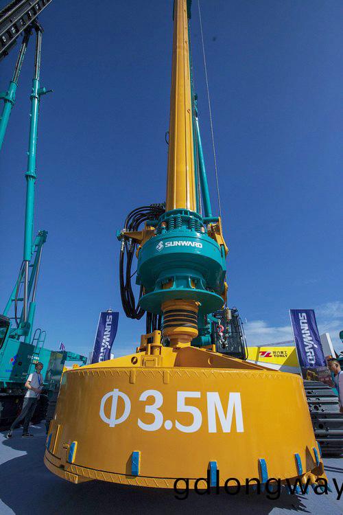 山河智能(neng)酷(ku)帥曾大蝦(xia)，一大波美圖帶妳親臨北京BICES展(zhan)