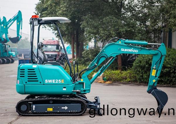 山河智能(neng)挖掘機傢族添新丁啦(la)——零排(pai)放低譟(zao)音SWE25E電動(dong)挖掘機