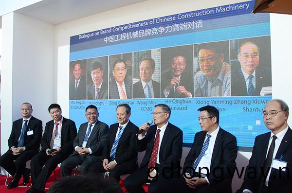 山河智能拉展“亮劒” 搶(qiang)攻歐美高耑市場