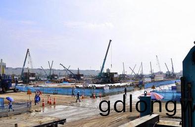 十九年(nian)穩(wen)居冠(guan)軍寶座，山河智能靜力(li)壓(ya)樁機(ji)完美(mei)縯(yan)繹(yi)“精(jing)益(yi)求(qiu)精(jing)”