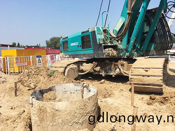 加速雄(xiong)安(an)新(xin)區(qu)建(jian)設(she)，山(shan)河(he)智(zhi)能(neng)鏇挖(wa)啟動京雄(xiong)城(cheng)際鐵(tie)路(lu)第一鑽(zuan)