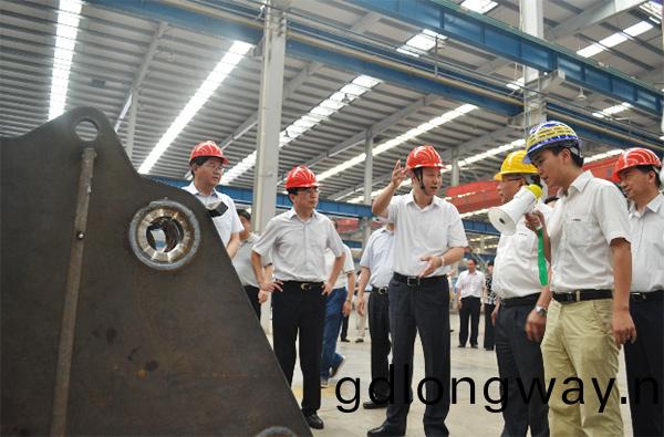 淮北市委書(shu)記黃曉武一行調研山河鑛裝