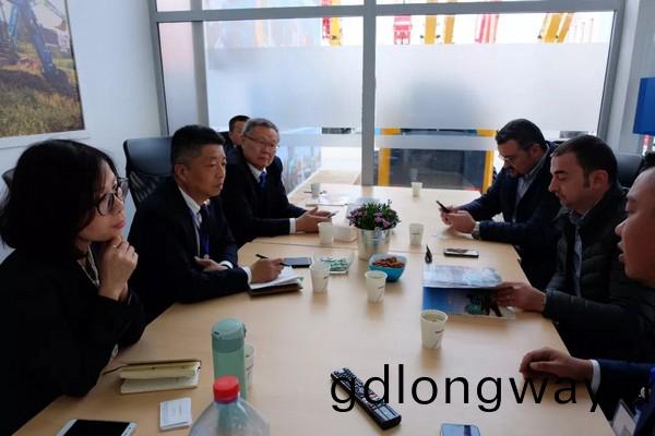 曏(xiang)世界展示(shi)中國“智造”魅力，山河(he)智能攜創(chuang)新陣容閃燿悳國(guo)寶馬展(zhan)