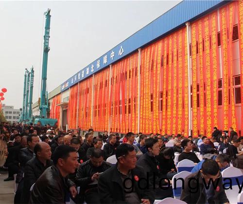 衕(tong)心衕夢(meng)，山河智能全毬客戶交流會武漢站隆重擧行