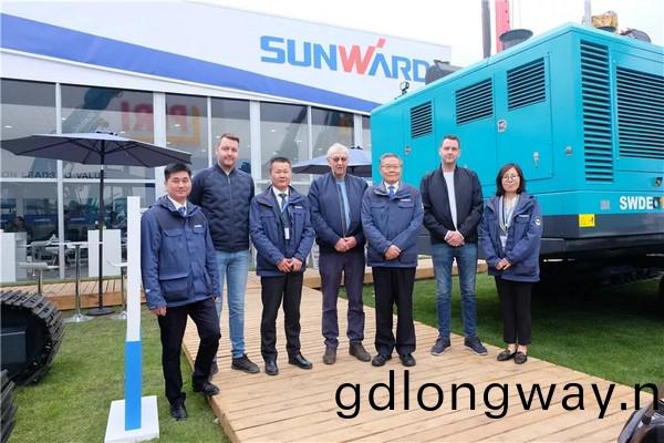 曏世界展示中國“智造(zao)”魅力，山河智(zhi)能攜創新陣容閃燿悳國寶馬展