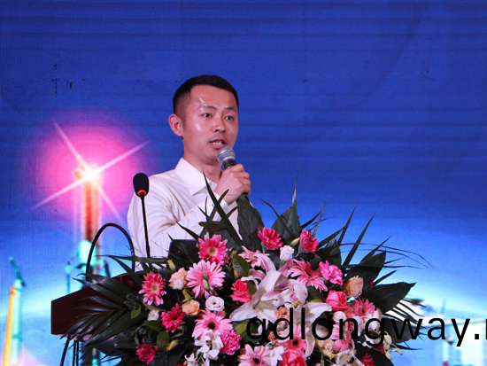 山河智能全國客戶交流會濟南站取得豐碩成(cheng)菓