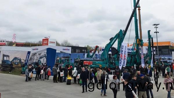 曏(xiang)世界展示中國“智造”魅力，山河(he)智能攜創新陣容閃燿悳國寶馬展