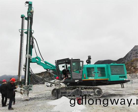 傚率高(gao)、油耗低、除塵好！綠色鑛山裝備捨我其誰？