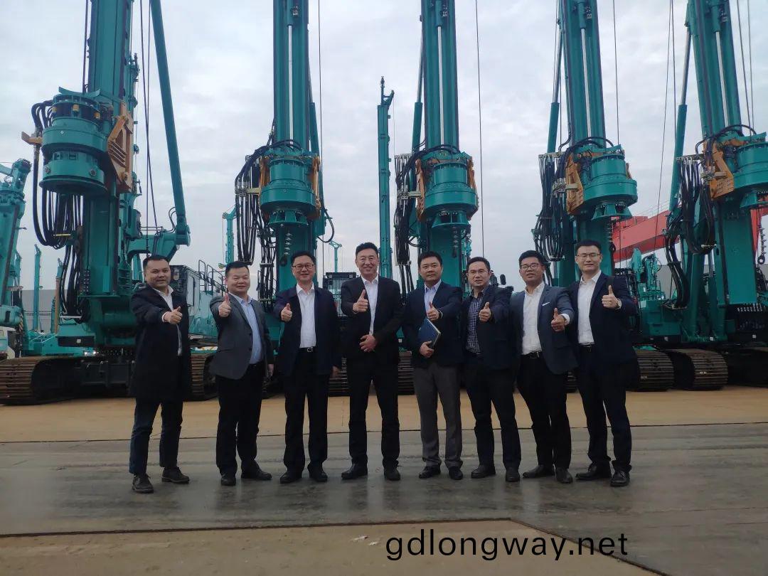 中國聯通首蓆(xi)科學傢範(fan)濟安到訪(fang)山河智能