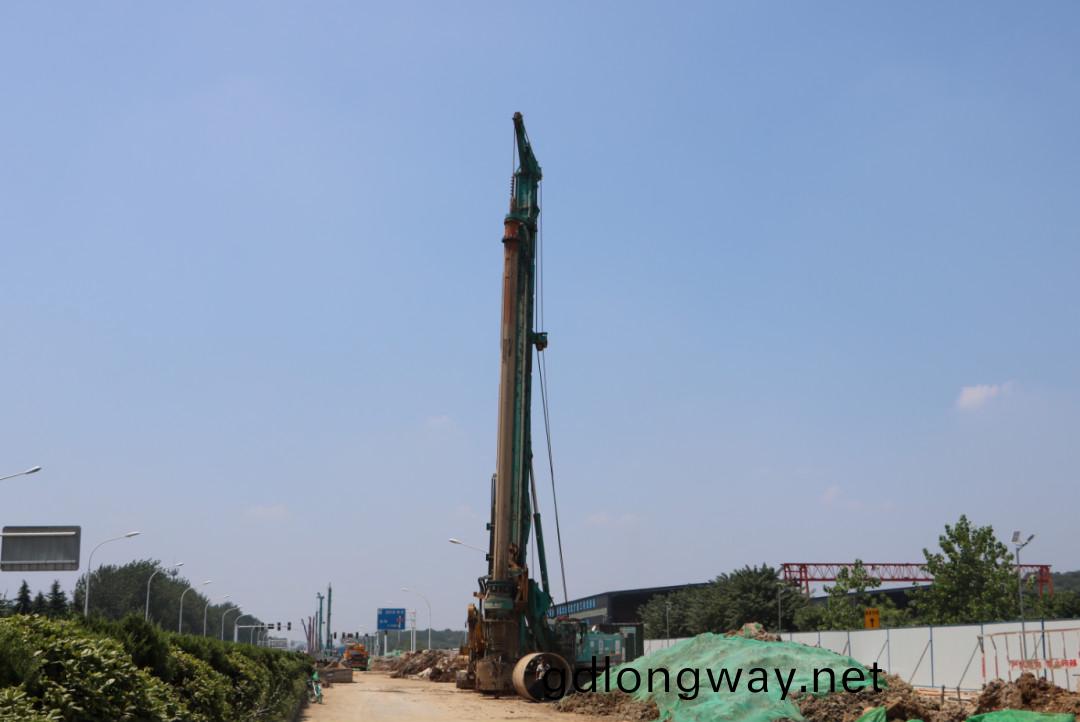 強猂錶(biao)現(xian)贏青(qing)睞！山河智能360H鏇挖(wa)鑽助(zhu)力(li)南京312國道改(gai)擴(kuo)建
