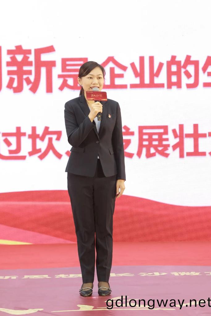 “學習新思想 長沙微宣講 就認這(zhe)箇理”專題微宣講在山河智(zhi)能擧行