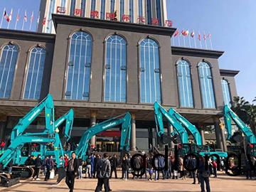 5韆萬! 山河(he)智能挖掘機訂貨會創新高