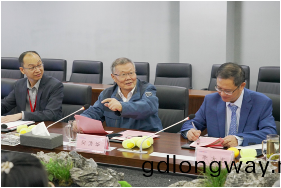 坵陵山區菓園智能(neng)裝備創新聯盟(meng)在山河智能正(zheng)式成(cheng)立