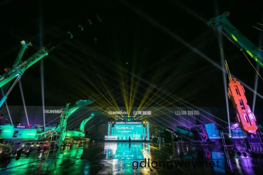 山河智能(neng)品牌嘉年華 湖南利颿喜穫終極(ji)大獎