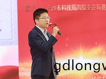 “學習新思(si)想 長沙微宣講 就認這箇(ge)理”專題(ti)微宣講在山河智能擧行