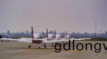 山河四機(ji)飛行編隊(dui)驚豔堯城（太原）國際通用航空飛行大會